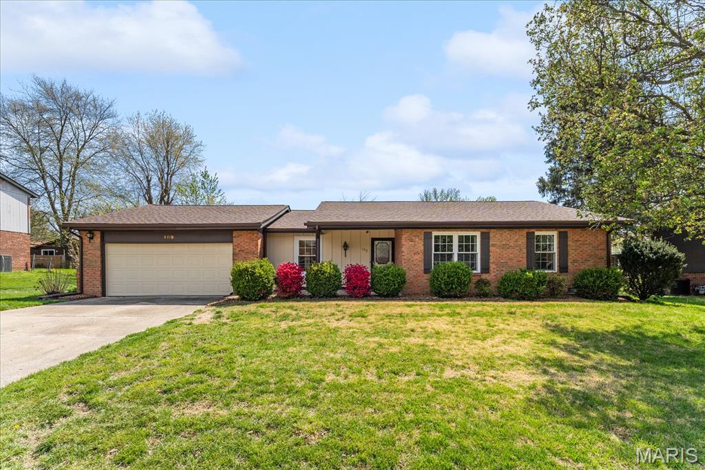 109 Pierce Boulevard O'Fallon, IL 62269 - Photo 1 of 41