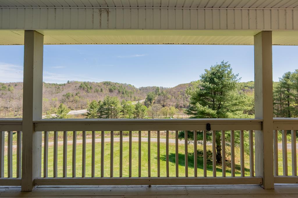4723 Pleasant Grove Road Independence, VA 24348 - Photo 9 of 77 Gallery Image 9
