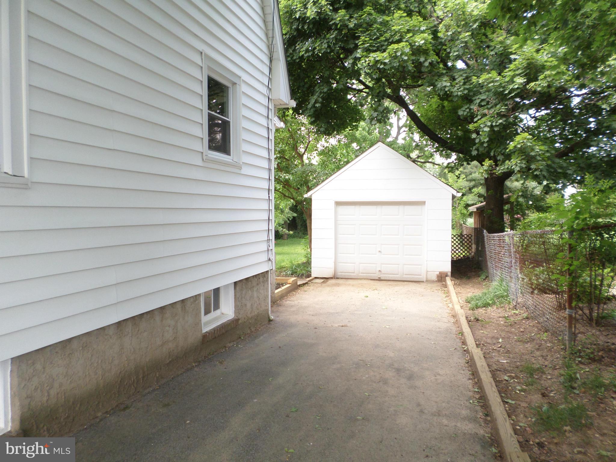 14 Cinder Road Lutherville-Timonium, MD 21093 - Photo 2 of 17 Exterior (General)