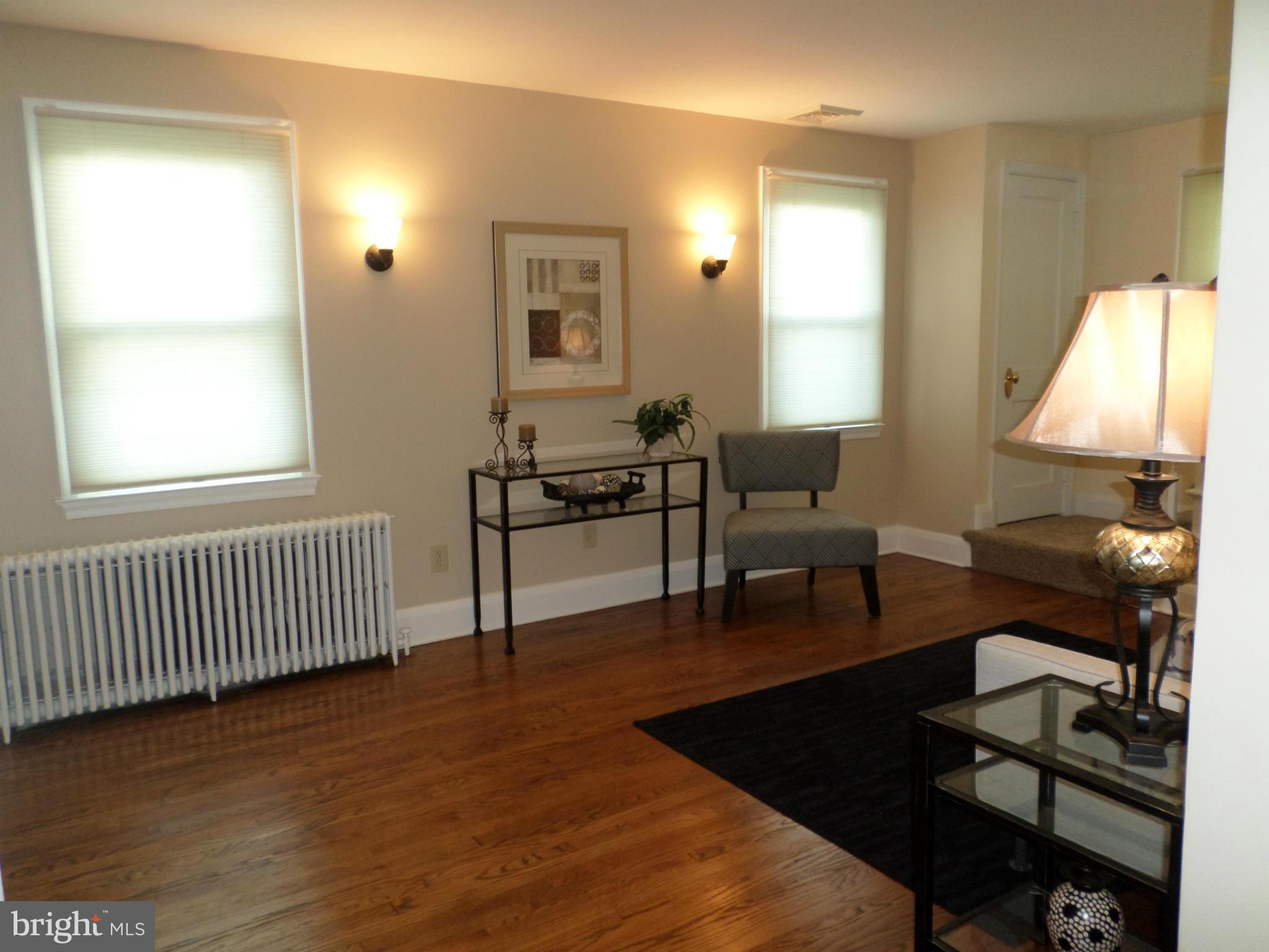 14 Cinder Road Lutherville-Timonium, MD 21093 - Photo 7 of 17 Living Room