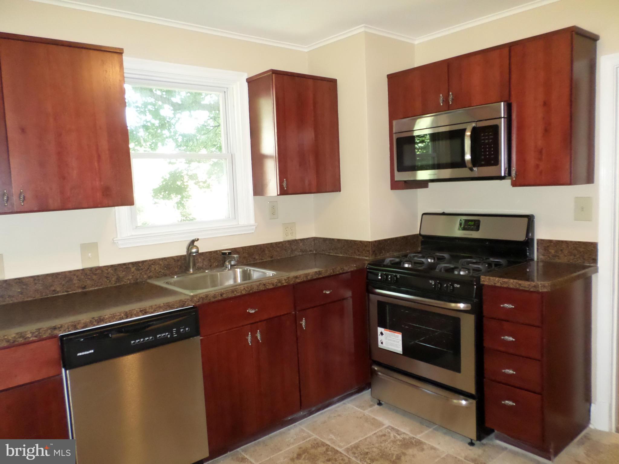 14 Cinder Road Lutherville-Timonium, MD 21093 - Photo 9 of 17 Kitchen