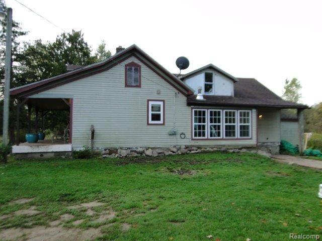 2867 Roods Lake Road Lapeer, MI 48446 - Photo 3 of 26