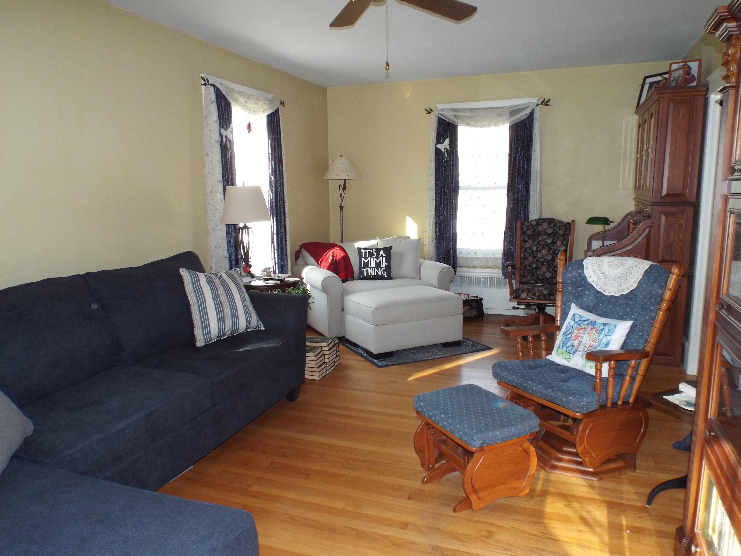 32 Colonial Road Portland, ME 04102 - Photo 4 of 28 Living Room