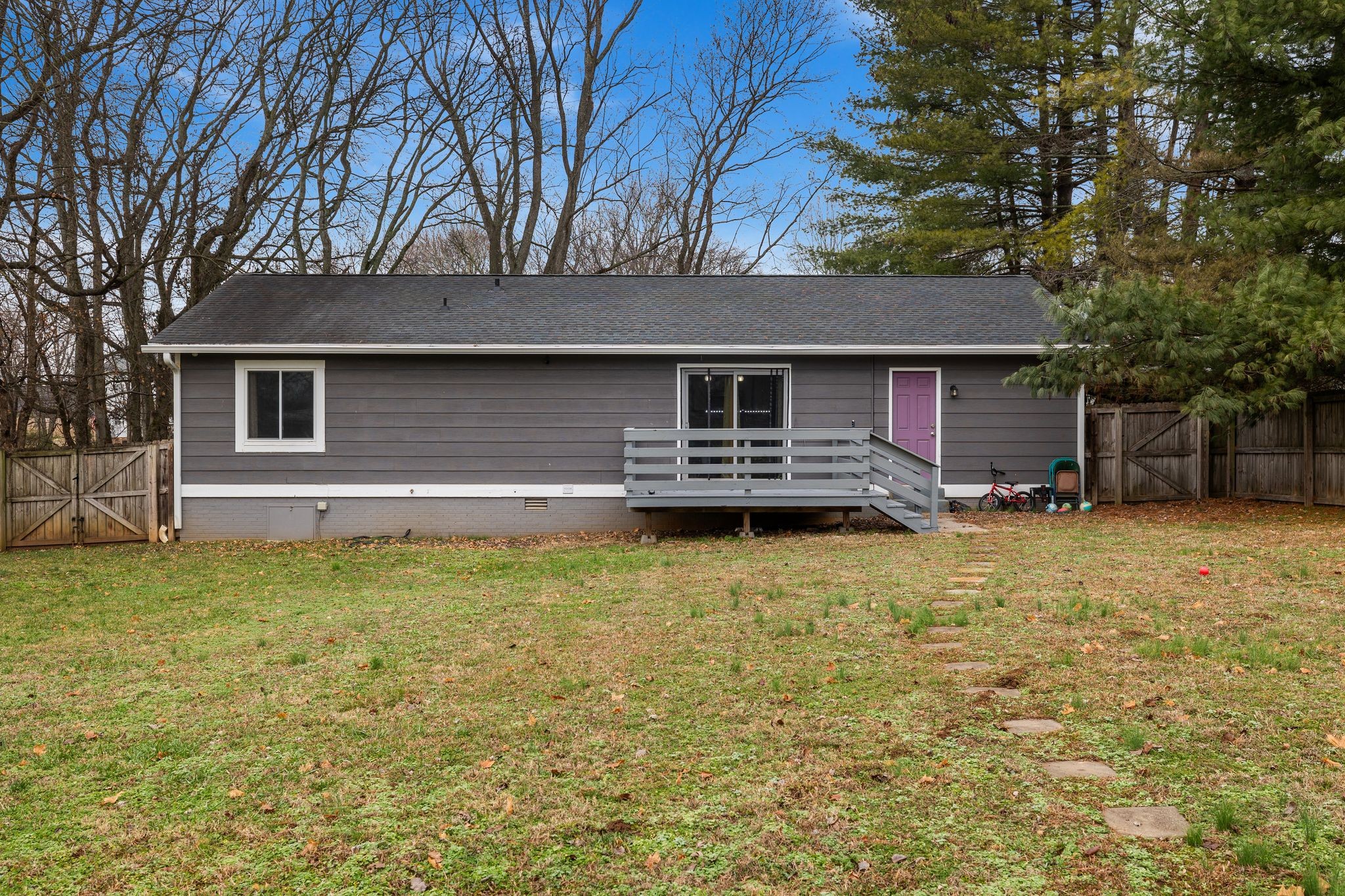 1516 Richmond Road Columbia, TN 38401 - Photo 23 of 26 a front view of house with yard