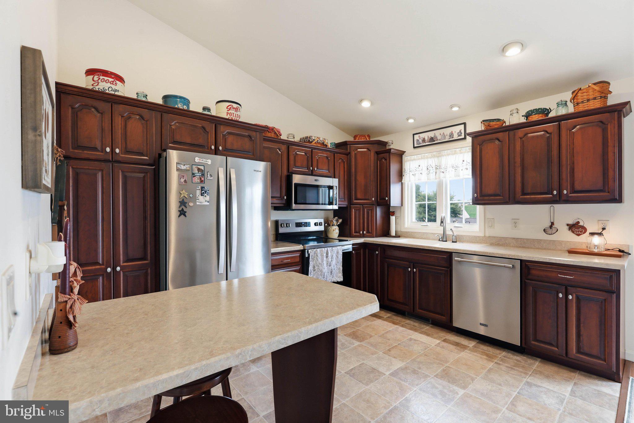 726 Heather Ridge Manheim, PA 17545 - Photo 11 of 34
