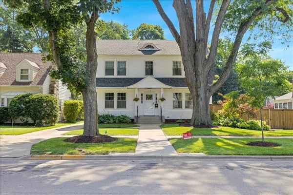 $429,000 | 118 South Gladstone Avenue, Aurora, IL 60506