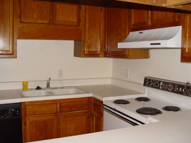 210 South Mobile Street, Unit 21 Fairhope, AL 36532 - Photo 7 of 18 Kitchen