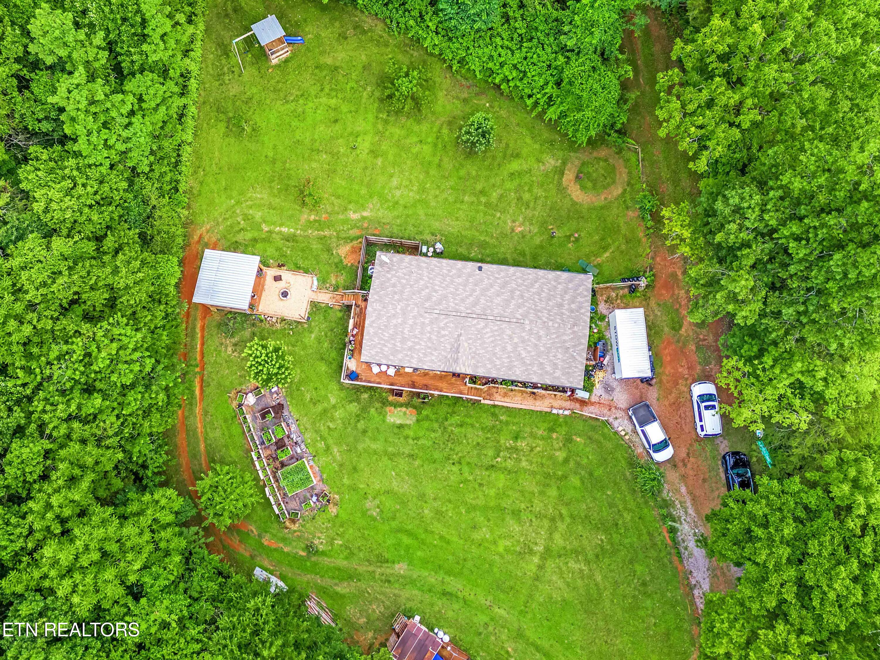 516 Knob Road Vonore, TN 37885 - Photo 3 of 37 DJI_20260622184620_0791_D_DTM4P