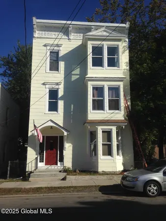$1,295 | 91 Park Avenue, Unit 3, Cohoes, NY 12047