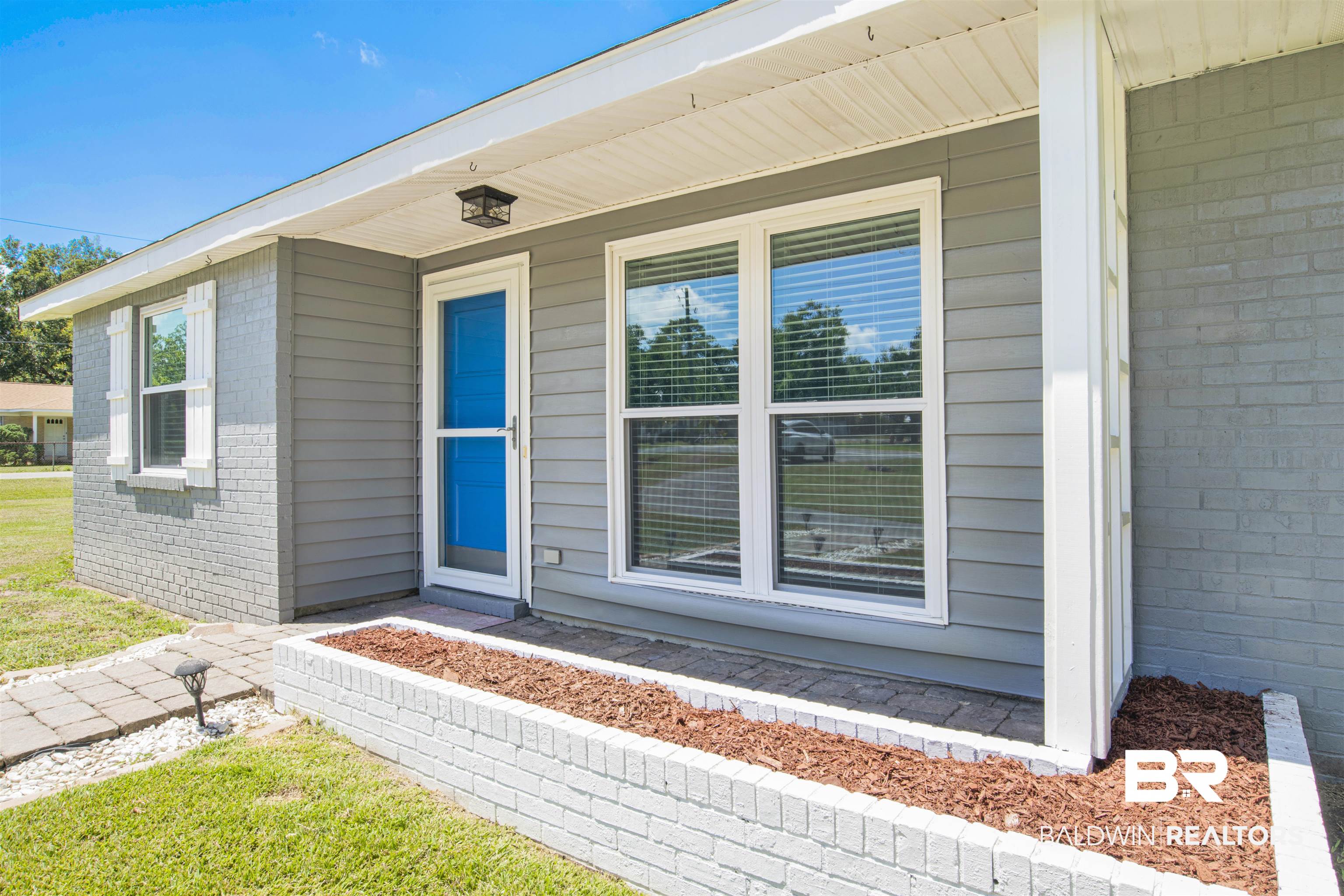 1011 North Oak Street Foley, AL 36535 - Photo 25 of 26 Front Porch