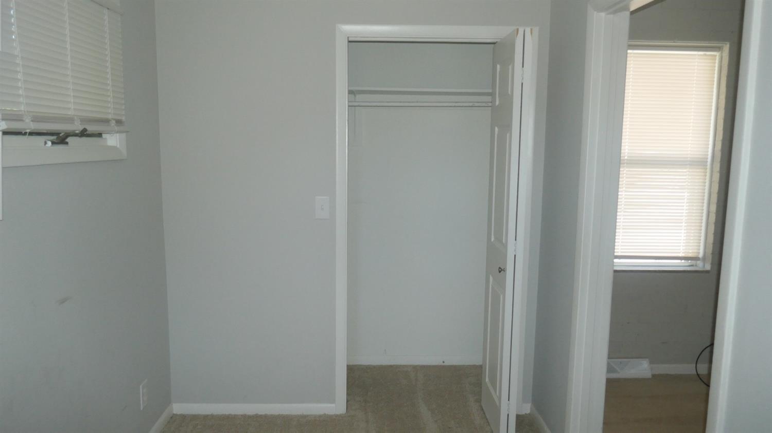 3716 Watterson Road Fairfax, OH 45227 - Photo 4 of 23