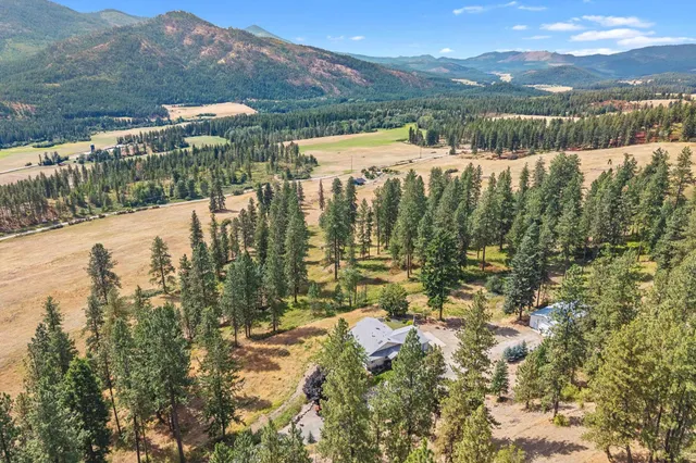 $875,000 | 2024 Summit Valley Road, Addy, WA 99101