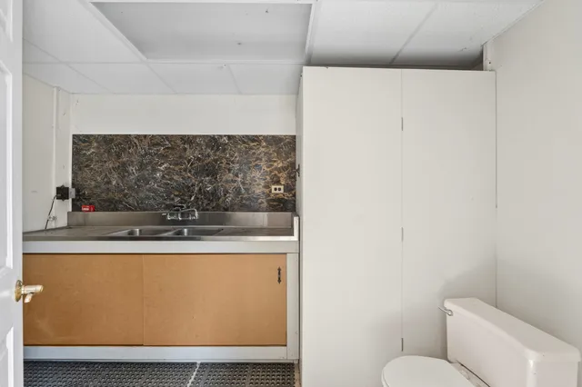 $875,000 | 2024 Summit Valley Road, Addy, WA 99101