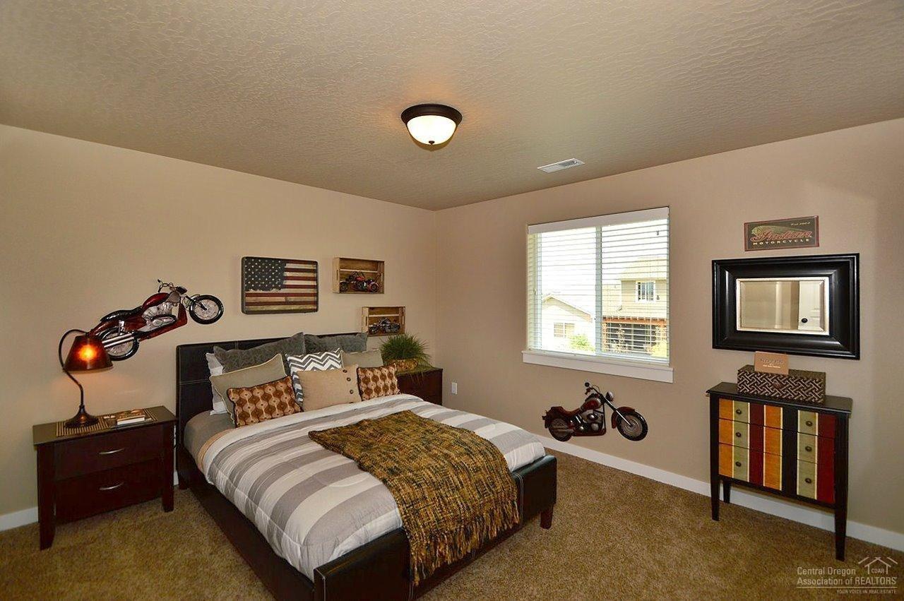 61809 Azalia Place Bend, OR 97702 - Photo 11 of 20 Home will be similar to photo/rendering