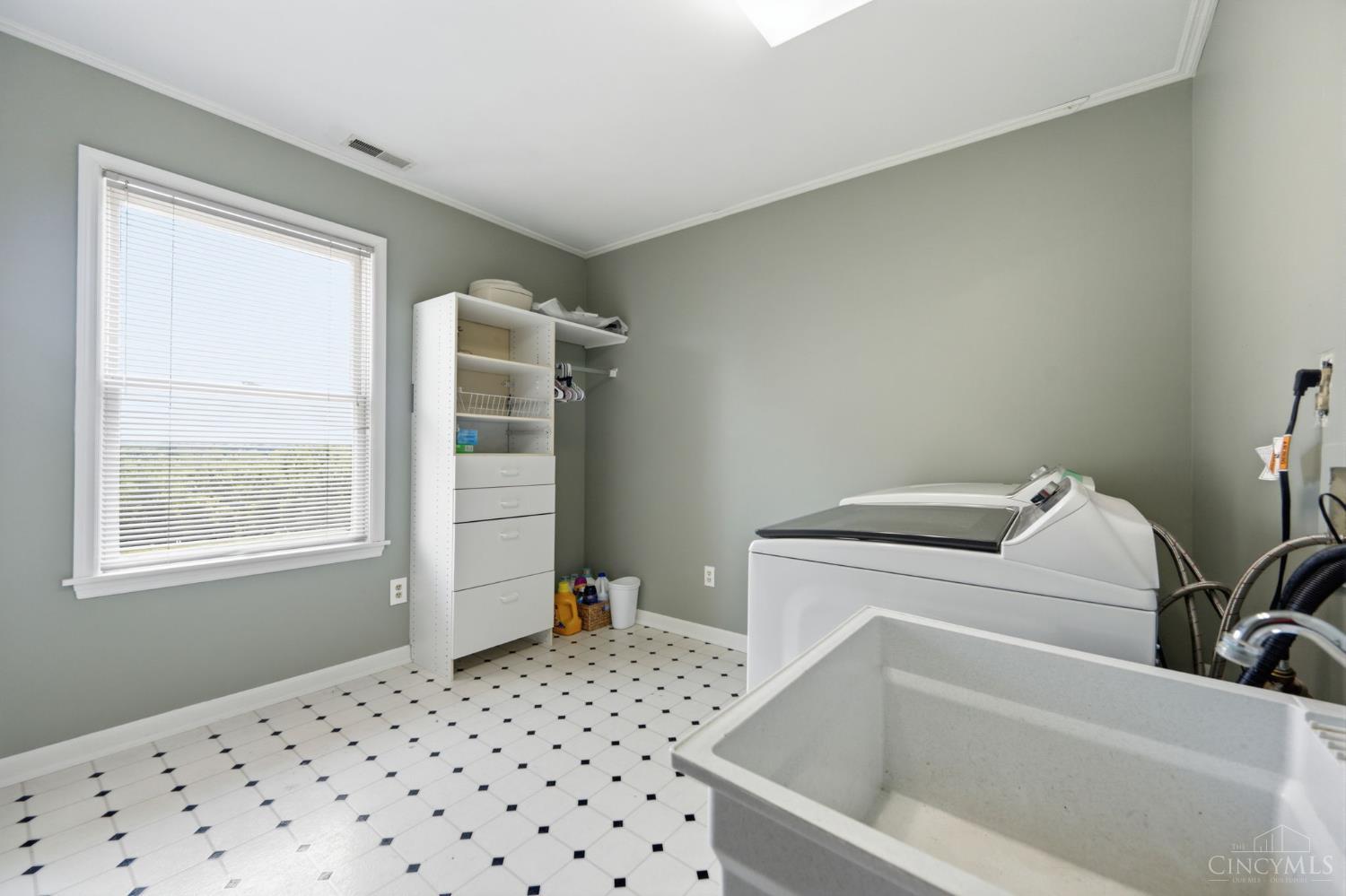 2368 Van Blaricum Road Cincinnati, OH 45233 - Photo 32 of 64 Gallery Image 32