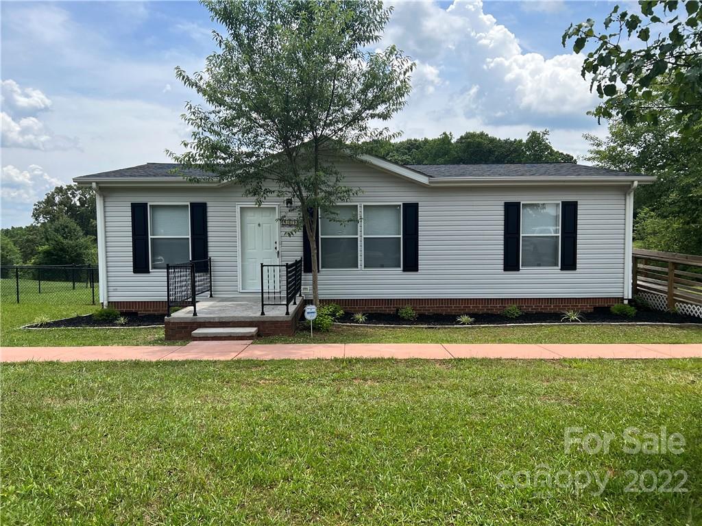 467 Shaw Road Harmony, NC 28634 - Photo 1 of 29 Gallery Image 1