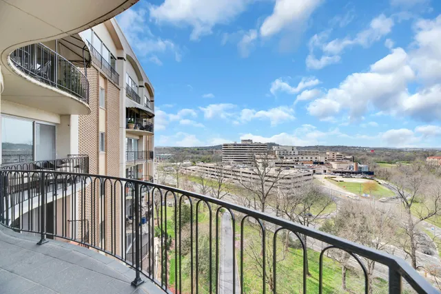 $395,000 | 4215 Harding Pike, Unit 1003, Nashville, TN 37205