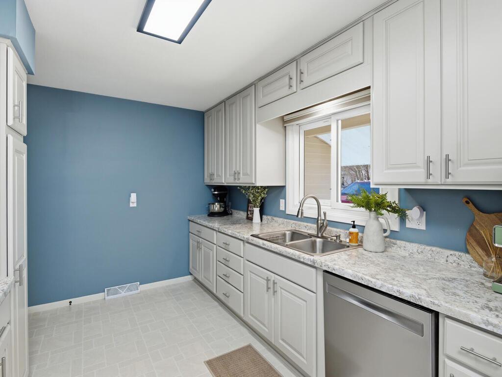 708 Tatepaha Boulevard Faribault, MN 55021 - Photo 15 of 29