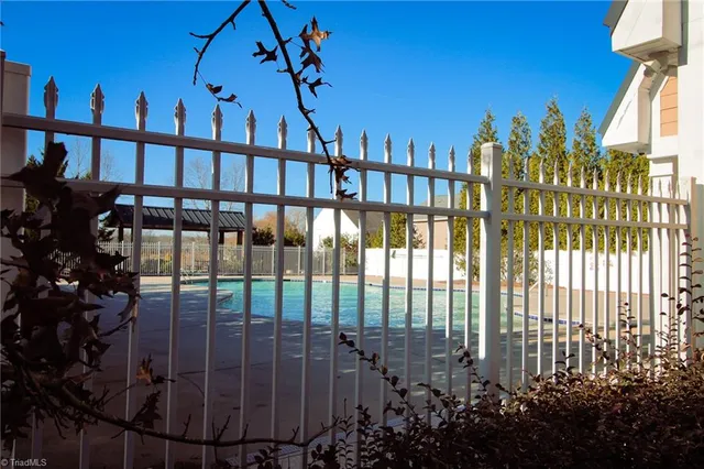 $2,500 | 709 Spinning Wheel Point, High Point, NC 27265