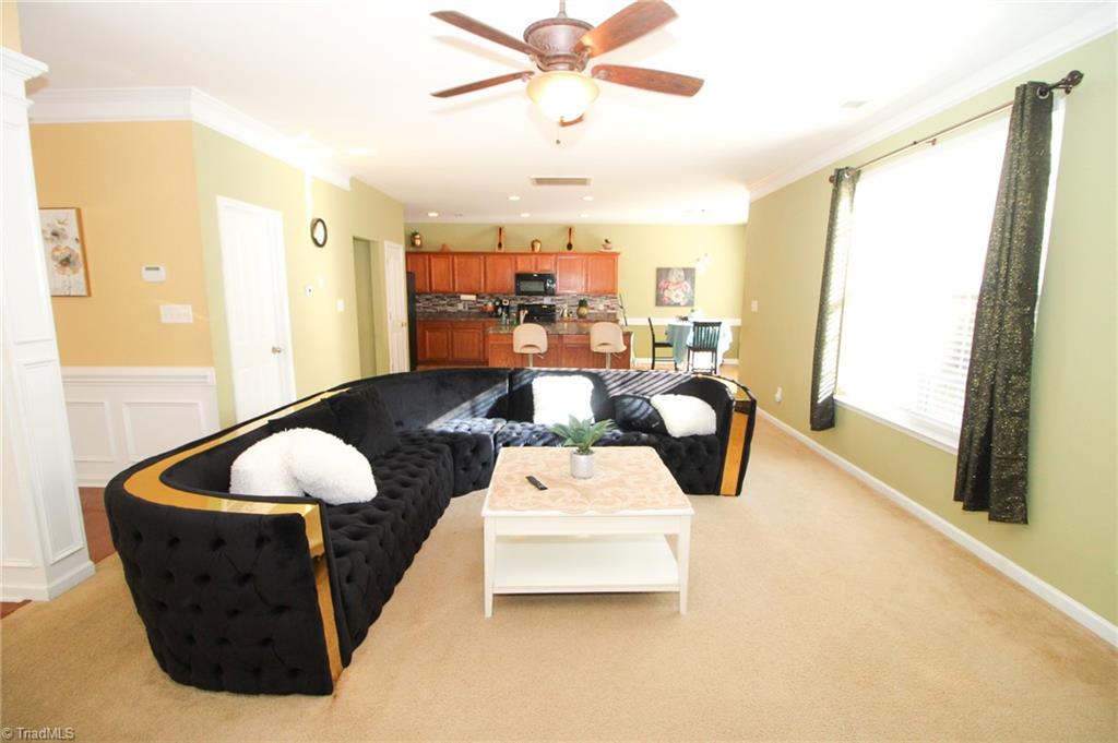 709 Spinning Wheel Point High Point, NC 27265 - Photo 2 of 11