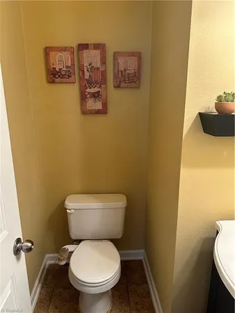 $2,500 | 709 Spinning Wheel Point, High Point, NC 27265