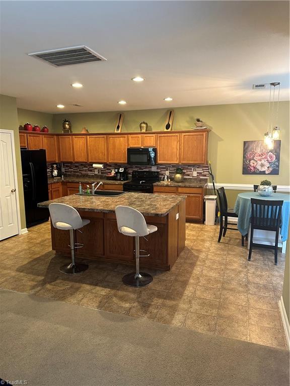 709 Spinning Wheel Point High Point, NC 27265 - Photo 9 of 11