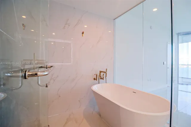 $40,000 | 700 Northeast 24th Street, Unit 4201, Miami, FL 33137