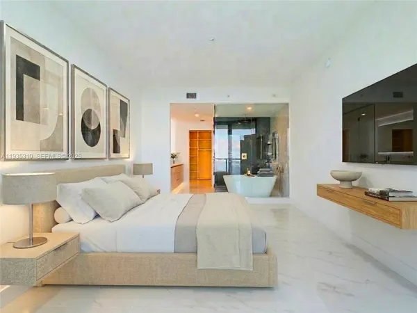 $22,500 | 700 Northeast 24th Street, Unit 4201, Miami, FL 33137