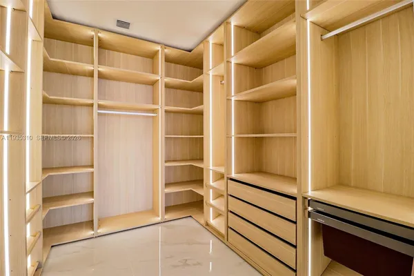 $22,500 | 700 Northeast 24th Street, Unit 4201, Miami, FL 33137