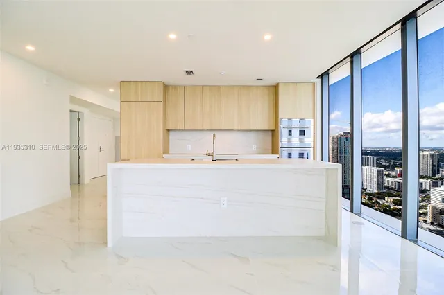 $40,000 | 700 Northeast 24th Street, Unit 4201, Miami, FL 33137