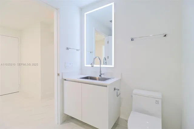 $40,000 | 700 Northeast 24th Street, Unit 4201, Miami, FL 33137