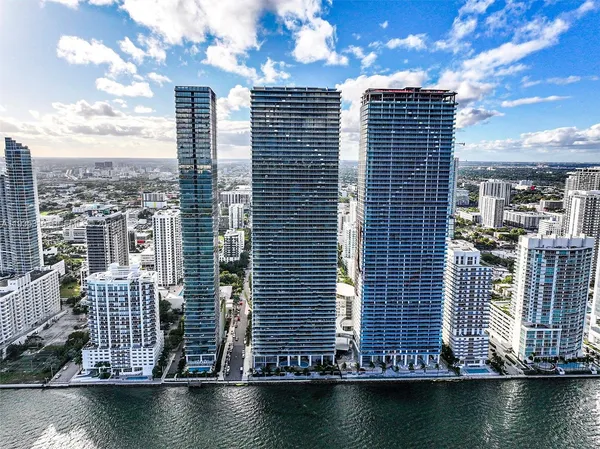 $22,500 | 700 Northeast 24th Street, Unit 4201, Miami, FL 33137
