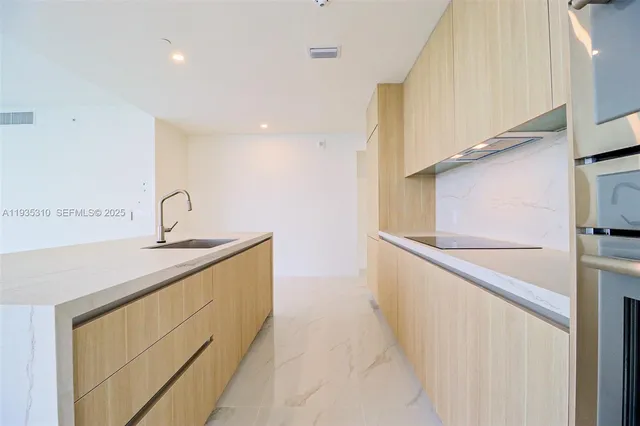 $40,000 | 700 Northeast 24th Street, Unit 4201, Miami, FL 33137