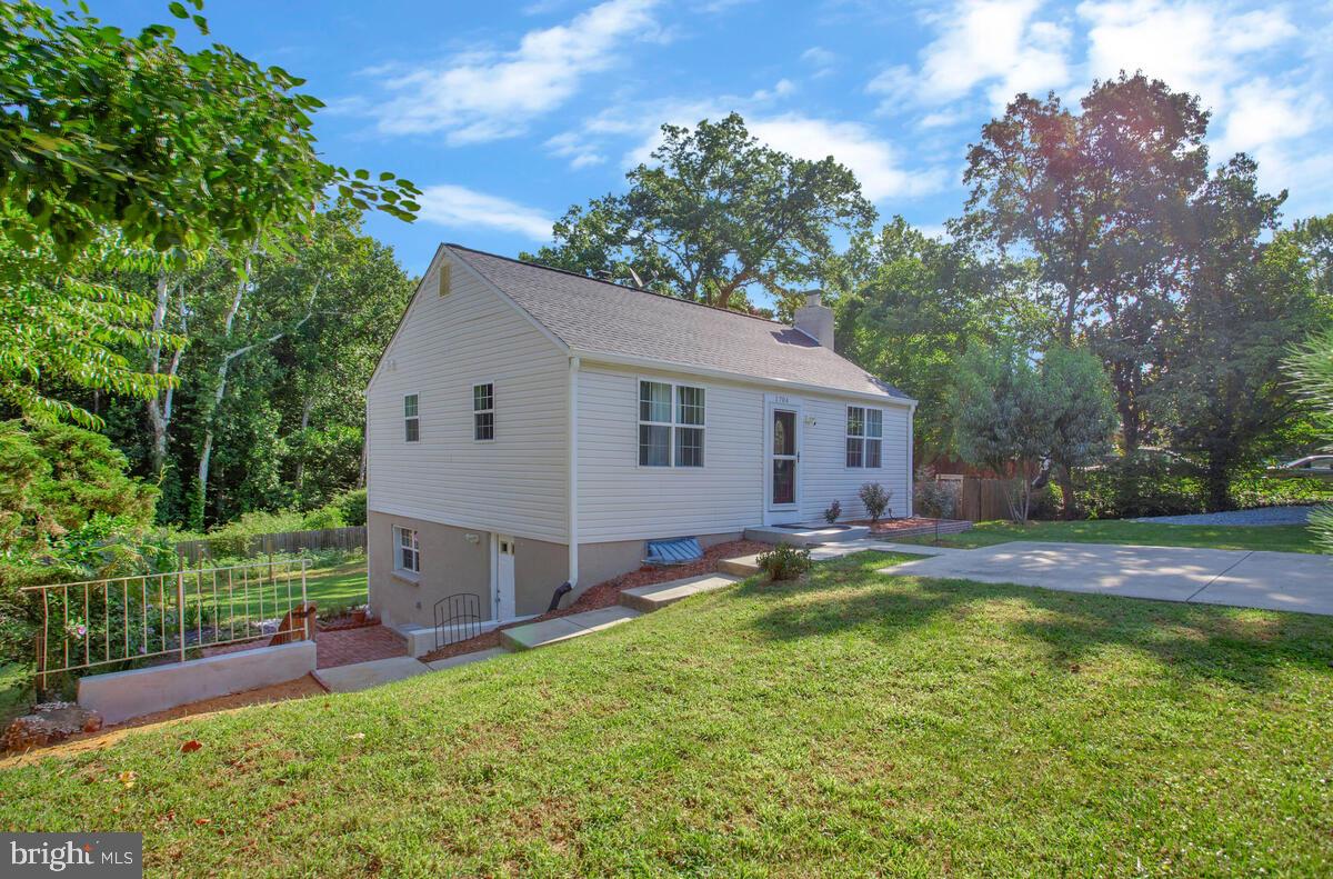1704 Thomas Road Fort Washington, MD 20744 - Photo 4 of 39 Gallery Image 4