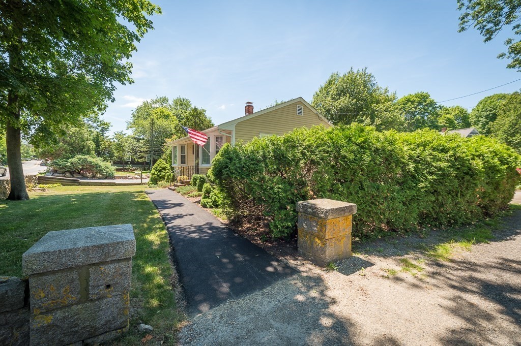 173 Main Street Rockport, MA 01966 - Photo 4 of 31