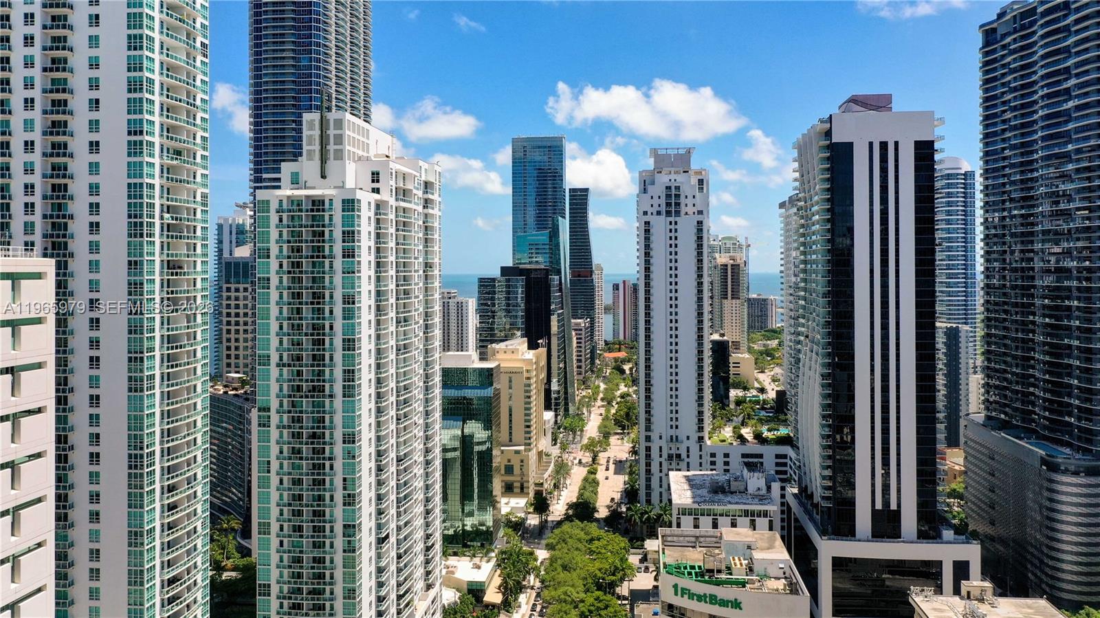 68 Southeast 6th Street, Unit 1201 Miami, FL 33131 - Photo 31 of 38