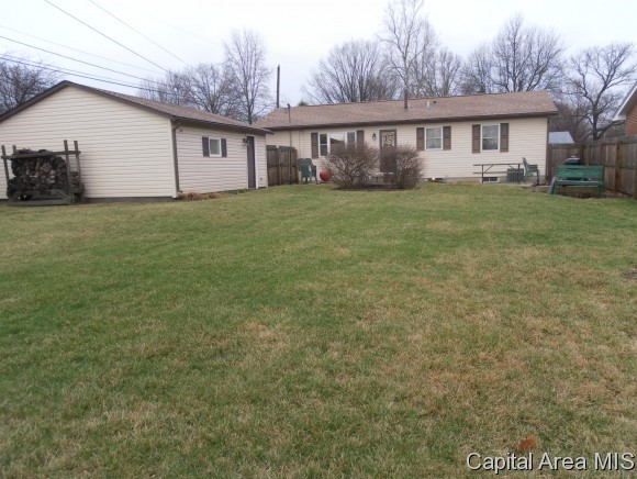101 Nottingham Road Springfield, IL 62704 - Photo 2 of 18
