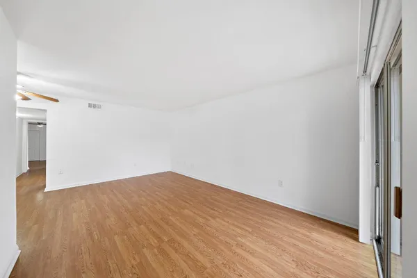 $1,300 | 711 Holiday Drive, Unit 72, Galveston, TX 77550