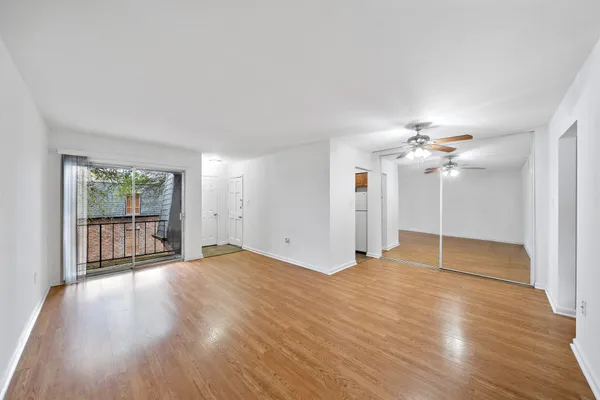 $1,300 | 711 Holiday Drive, Unit 72, Galveston, TX 77550