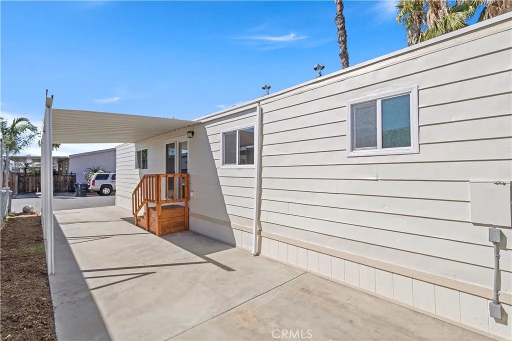 1097 North N State, Unit 194 Hemet, CA 92543 - Photo 4 of 19