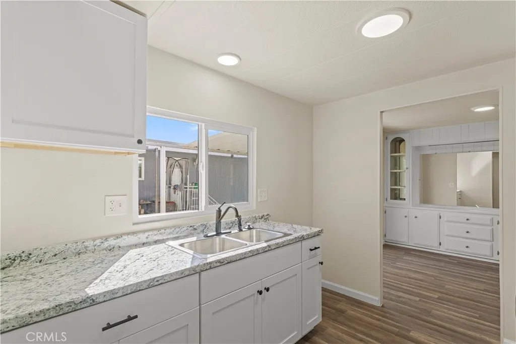 1097 North N State, Unit 194 Hemet, CA 92543 - Photo 7 of 19