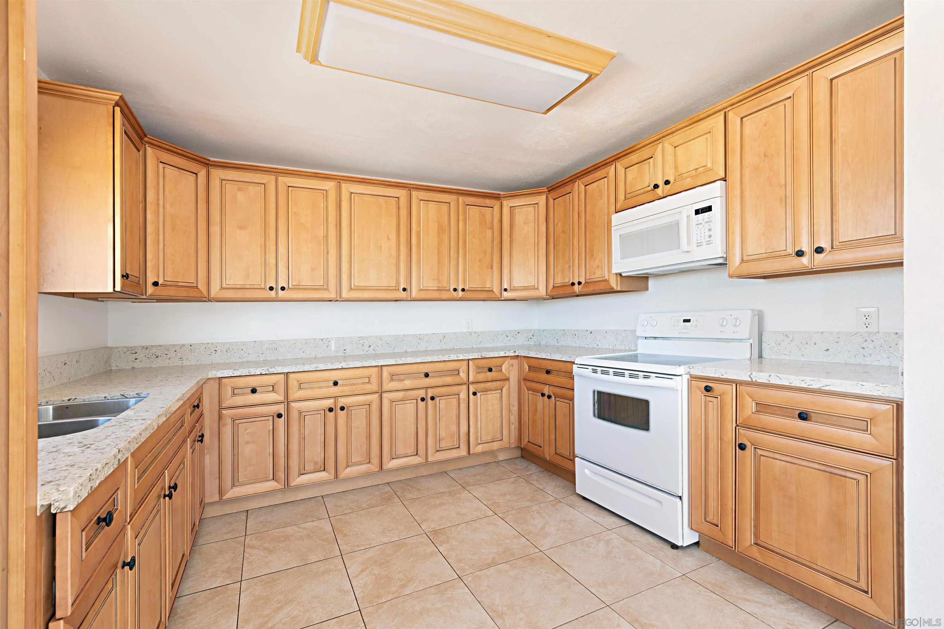9012 Langdon Lane Spring Valley, CA 91977 - Photo 10 of 21 Gallery Image 10