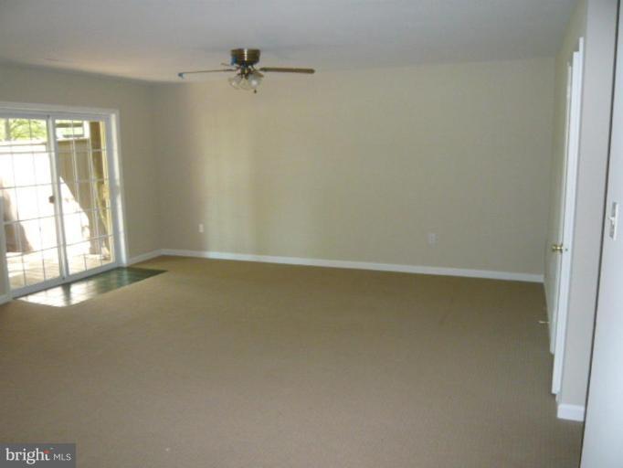 2184 Golf Course Drive Reston, VA 20191 - Photo 11 of 21 Family Room #2