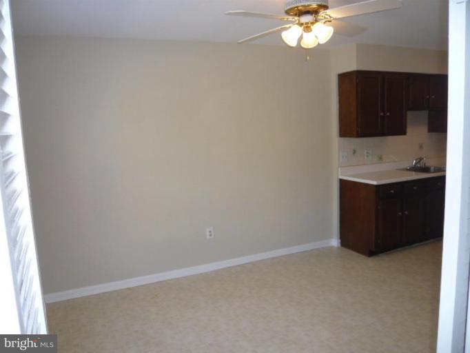 2184 Golf Course Drive Reston, VA 20191 - Photo 3 of 21 Breakfast Area