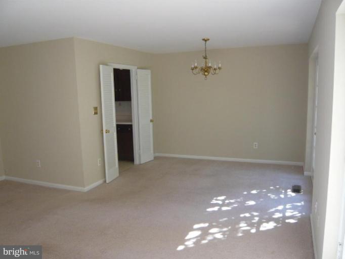 2184 Golf Course Drive Reston, VA 20191 - Photo 8 of 21 Dining Room