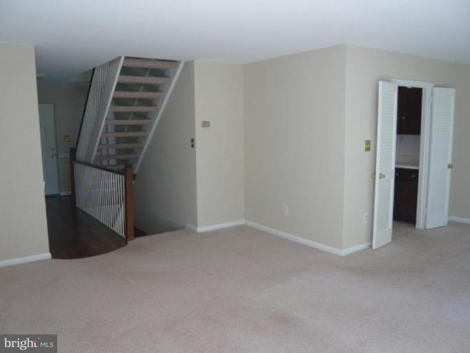 2184 Golf Course Drive Reston, VA 20191 - Photo 9 of 21 Living Room #2