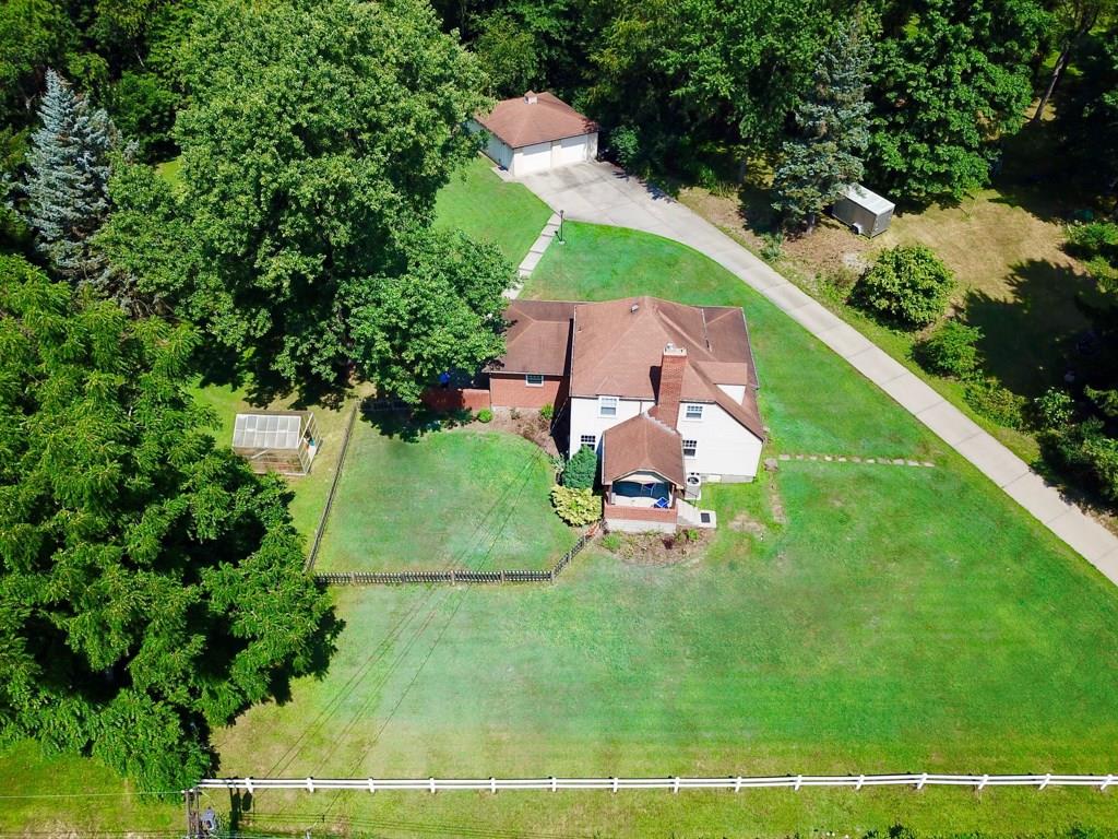 8475 Peebles Road Pittsburgh, PA 15237 - Photo 2 of 25