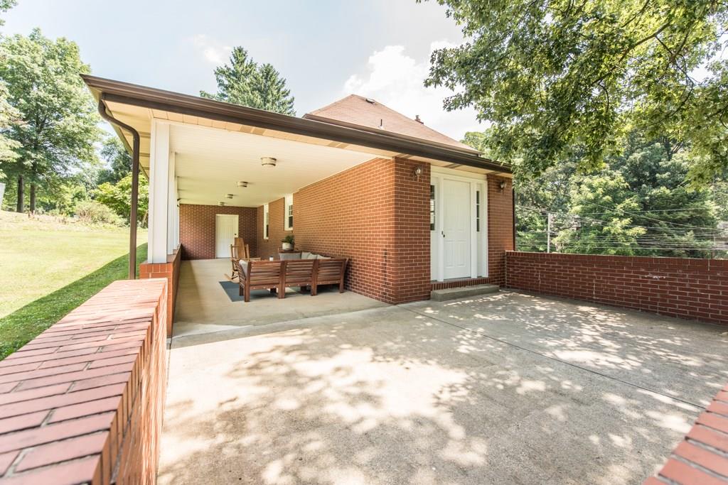 8475 Peebles Road Pittsburgh, PA 15237 - Photo 3 of 25
