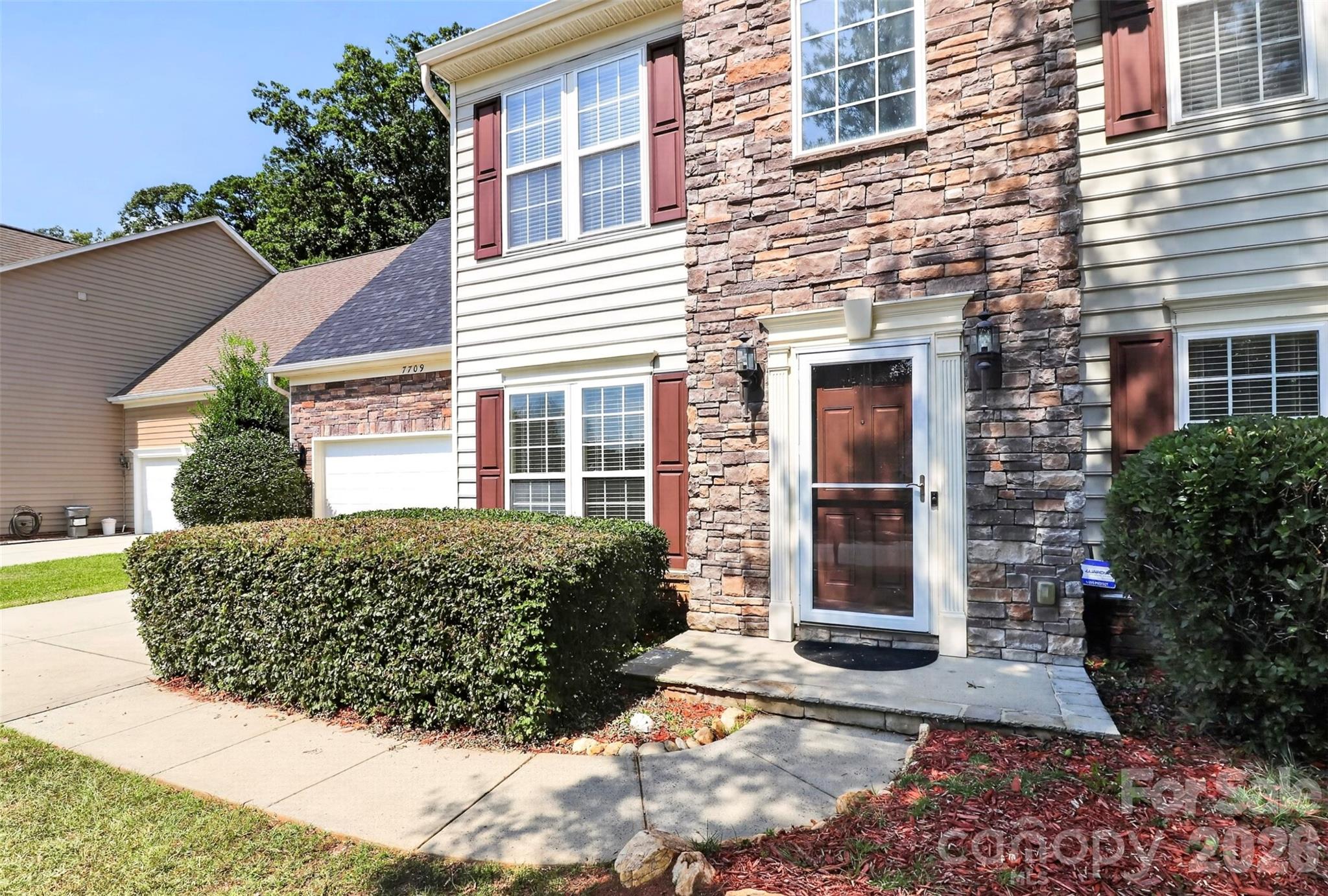 7709 Greylock Ridge Road Matthews, NC 28105 - Photo 3 of 46 Gallery Image 3