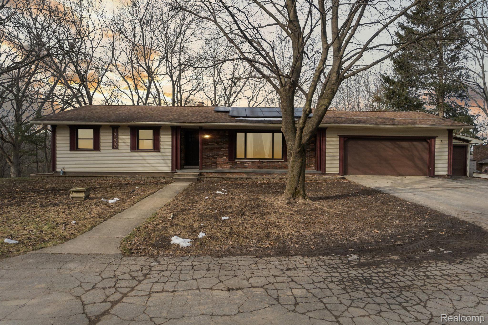 17532 Taylor Lake Road Holly, MI 48442 - Photo 1 of 33 Gallery Image 1